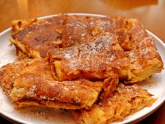 Greece_Thessaloniki_Bougatsa_shutterstock_209620939
