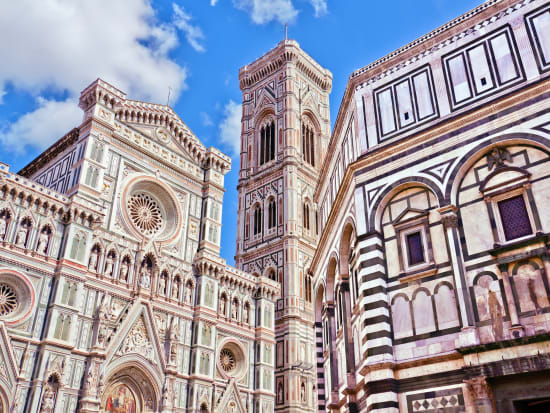 Italy_Florence_Piazza_del_Duomo_Florence_Giotto_s_Campanile_Baptistery_of_San_Giovanni_shutterstock_130872131