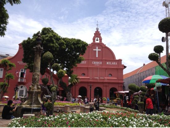 世界遺産マラッカ 日帰り観光ツアー　オランダ広場＆セントポール教会＆水上モスク ＜ニョニャ料理ランチ付き／日本語ガイド＞