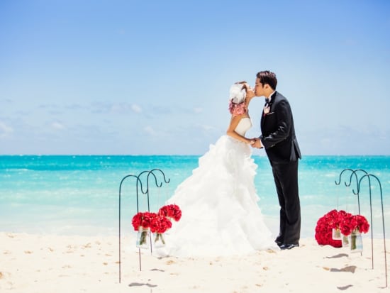 Island Breeze Beach Wedding Ceremony At Waimanalo Beach Park Oahu
