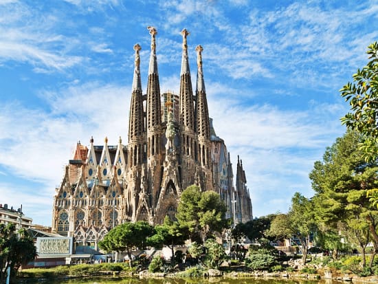 Barcelona Combo - Montserrat Early Access & Sagrada Familia Skip the ...