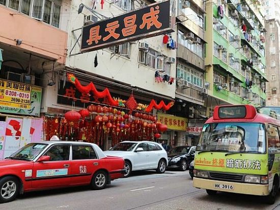 深水埗（シャムスイポー）散策ツアー　香港の下町でB級グルメ＆ショッピング！＜午後／日本語ガイド＞