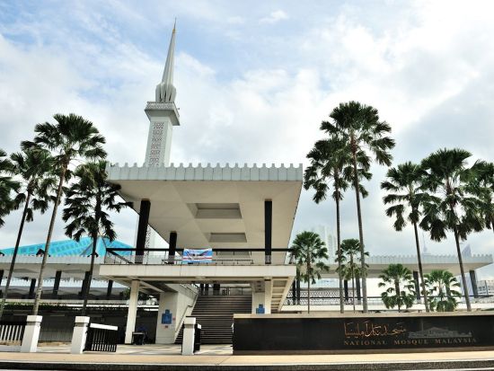 クアラルンプール市内　半日観光ツアー ＜昼食付き／日本語ガイド＞