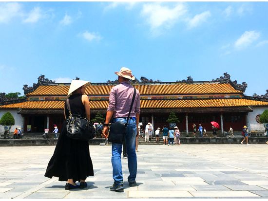 世界遺産フエ＋郊外史跡巡り＋リバークルーズ　ベテランガイド確約プランあり！＜1日／日本語ガイド／フエ名物料理 昼食／ダナン・ホイアン・フエ発＞