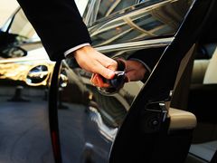 RomaeTravel Mercedes-Benz Luxury Transfers from Rome
