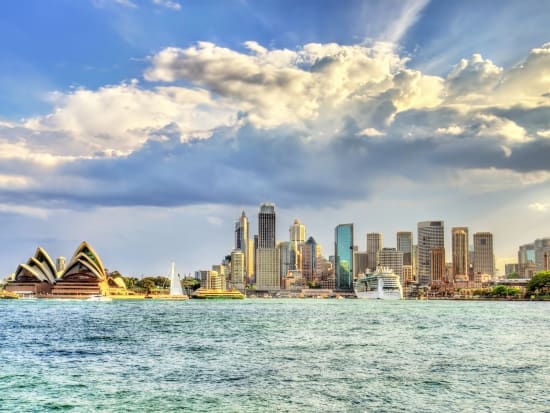 Sail along the Sydney Harbour on a relaxing cruise