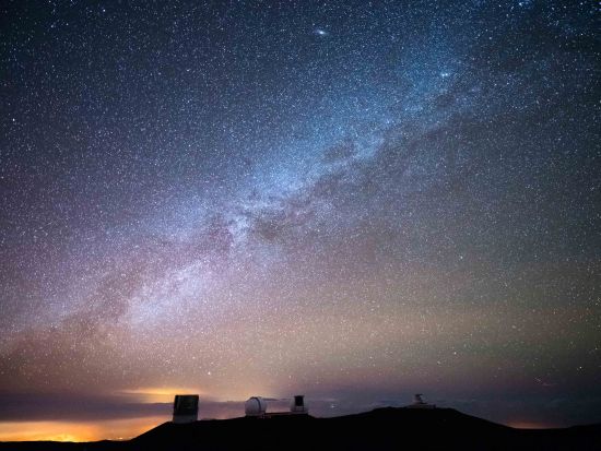 マウナケア山頂 サンセット＆星空観測ツアー ＜午後／天体望遠鏡／夕食付／英語ガイド＞ by ハワイフォレスト＆トレイル