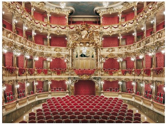 レジデンツ宮殿　キュヴィリエ劇場コンサート ＜ミュンヘン発＞