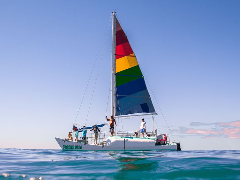 manu kai catamaran waikiki sunset booze cruise