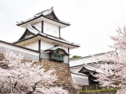 Japan_Kanazawa-Castle_shutterstock_555275740