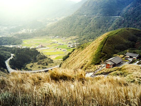 yangmingshan national park houses in the mountain