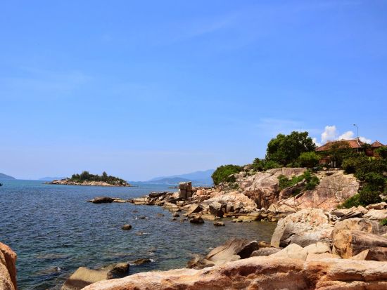 ニャチャン1泊2日ツアー＜貸切／航空券＆ホテル＆食事付プラン／日本語ガイド／ホーチミン発＞