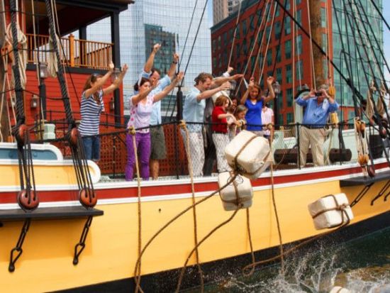 乗り降り自由トロリーバス1日チケット　歴史的なボストンの街を巡る