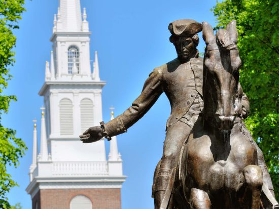 乗り降り自由トロリーバス1日チケット　歴史的なボストンの街を巡る