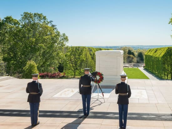 乗り降り自由 戦争の記憶を辿る アーリントン国立墓地ツアー 英語ドライバー ワシントンdcの観光 オプショナルツアー専門 Veltra ベルトラ