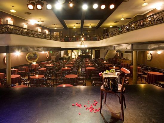 VIP席で本格タンゴショー鑑賞＆豪華ディナー「エル・ビエホ・アルマセン」＜往復送迎／ブエノスアイレス発＞