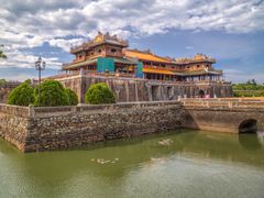 Vietnam_Hue_shutterstock_340187063