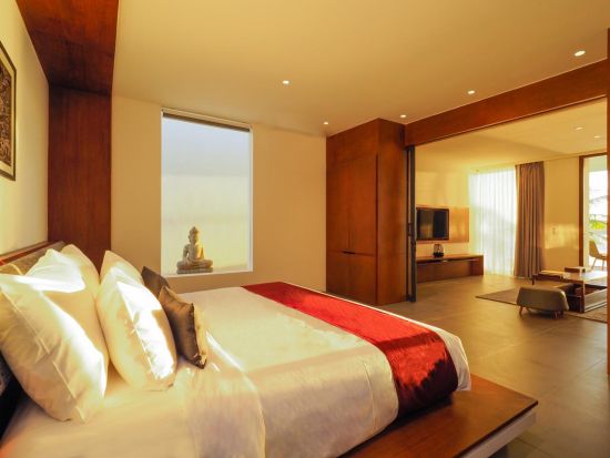 プノンペン1泊2日ツアー☆週末で行ける贅沢リゾート！＜航空券＆ホテル宿泊＆食事付／ホーチミン発＞