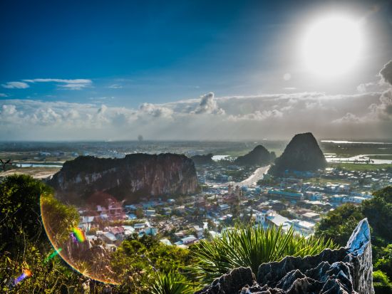 ダナン市内　貸切観光ツアー ＜現地語ドライバー／ダナンまたはホイアン発＞