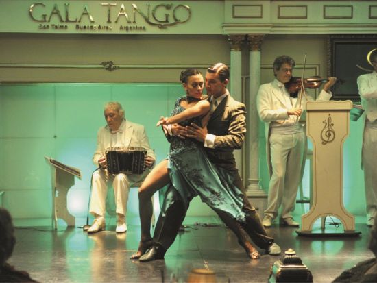「ガラ・タンゴ」タンゴショー鑑賞＆ディナー＜往復送迎／ブエノスアイレス発＞