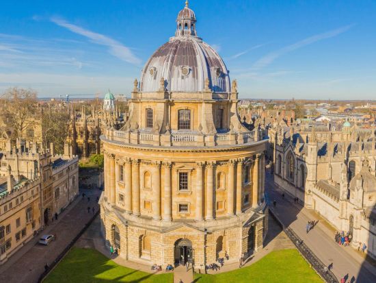 世界遺産ストーンヘンジ＋ウィンザー城＋オックスフォード 日帰りツアー＜日本語または英語／ロンドン発＞＊申込と同時に即予約確定 