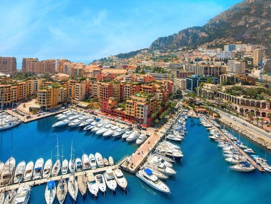 のんびり気ままにドライブ！貸切チャーターサービス ＜貸切／最大7名／日本語または英語ドライバーガイド／モナコ発＞