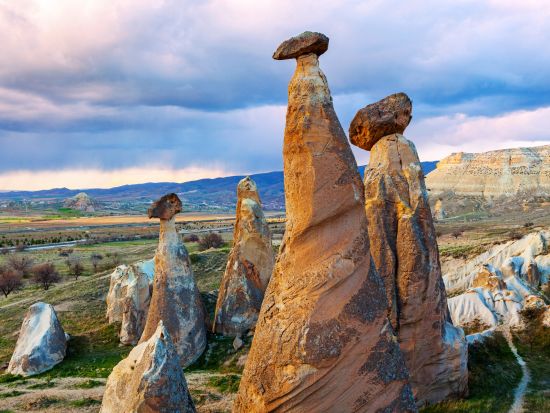 世界遺産カッパドキア 1泊2日ツアー　王道レッドツアー＋地下都市＋ローズバレー　気球付きプランあり＜混載／日本語ガイド／国内航空券込／イスタンブール発＞