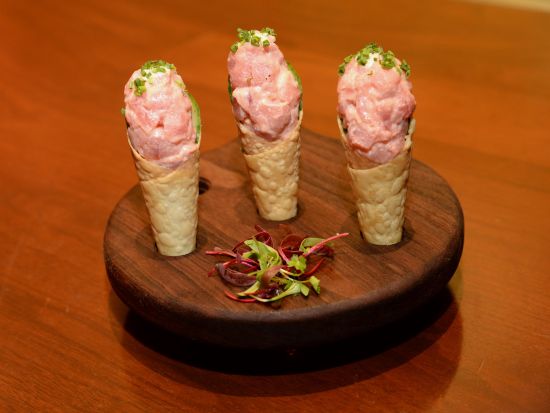 ラスベガス食べ歩きツアー　人気レストランも並ばず入店 デザート付きのコース仕立てでご案内 ＜英語ガイド＞