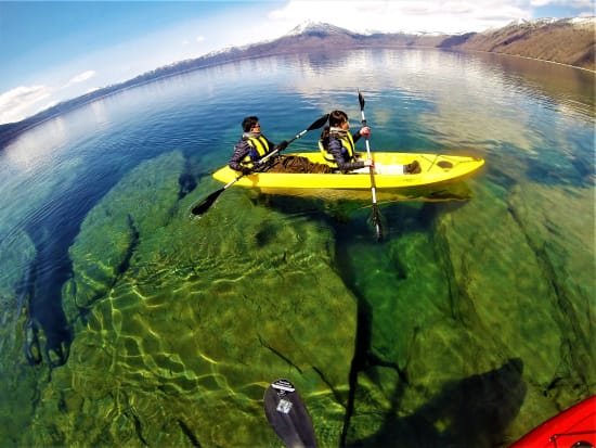 【水質11年連続日本一】支笏湖カヤック体験　透明なクリアカヤックで美しい湖を120%体感！＜4歳～参加OK／写真データ付／2時間／現地集合＞