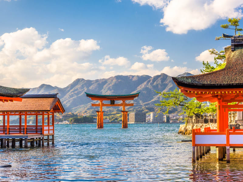 Miyajima_Itsukushima_Shrine_Floating_Torii_Gate