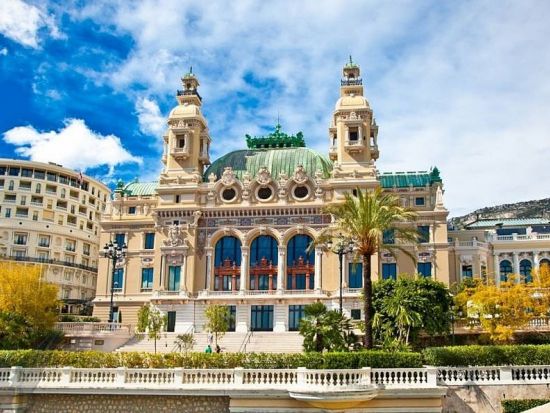 おすすめガイドがご案内！南仏観光ツアー　モナコ公国＆鷲の巣村エズ＆映画祭の都市カンヌ＆リゾート地アンティーブ＆ニース ＜日本語ガイド／ニース発＞