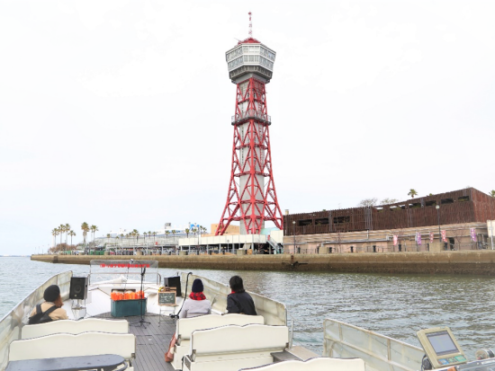 【中洲クルーズ】博多の街並みを一望！1便30分 那珂川クルージング！自由席・持込OK・＜11:00～21:00／天神中央公園集合＞