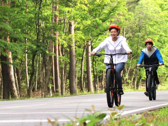 河口湖レンタサイクル　ハイグレードマウンテンバイクで巡る河口湖ポタリングコースサイクリング　選べるガイド付きと電動アシスト自転車あり！＜富士河口湖町＞