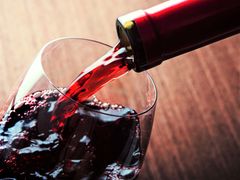 _generic_wine_red-wine_shutterstock_259104998