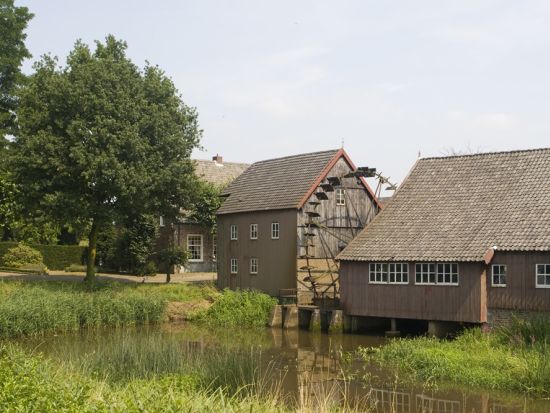 ゴッホの町ヌエネン観光ツアー　 ゴッホの作品風景を巡る ＜日本語ガイド貸切／公共交通機関利用／アムステルダム発＞