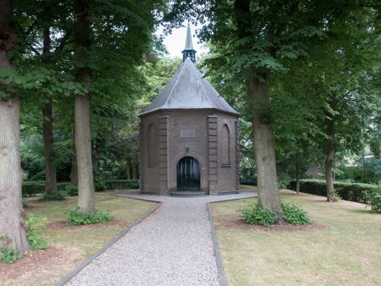 ゴッホの町ヌエネン観光ツアー　 ゴッホの作品風景を巡る ＜日本語ガイド貸切／公共交通機関利用／アムステルダム発＞