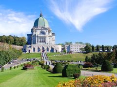 Canada_Montreal_StJosefChur_shutterstock_78408388