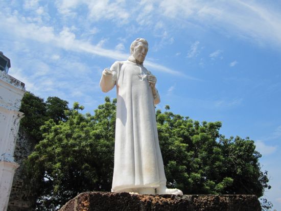 世界遺産マラッカ日帰り観光ツアー　オランダ広場＆セントポール教会＆ババニョニャ博物館＆リバークルーズ＜ニョニャ料理ランチ／早めの帰着／日本語ガイド＞