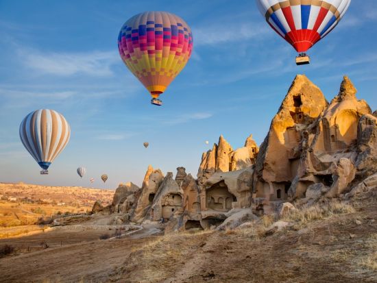 世界遺産カッパドキア　熱気球朝日鑑賞ツアー　1便確定プランあり！＜混載／午前／軽食＆シャンパン付き／英語ガイド／カッパドキア発＞