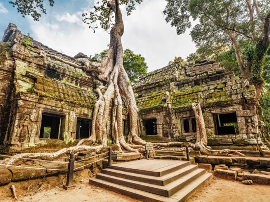 アンコールワット3大遺跡観光ツアー　朝日夕日鑑賞＋アプサラダンスディナーショー　＜貸切プランあり／昼・夕食付き／日本語＞