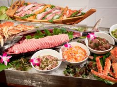 HNLRW_P483_Buffet_Sashimi