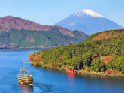 Kanagawa_Hakone_Lake_Ashi_shutterstock_233751958