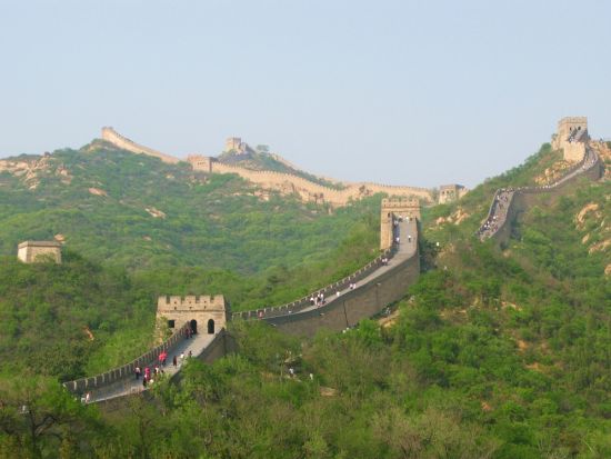 【貸切チャーター】2つの世界遺産巡り☆八達嶺万里の長城と明の十三陵＋お洒落スポット南鑼鼓巷＜北京ダックの昼食付／日本語ガイド／ホテル送迎＞