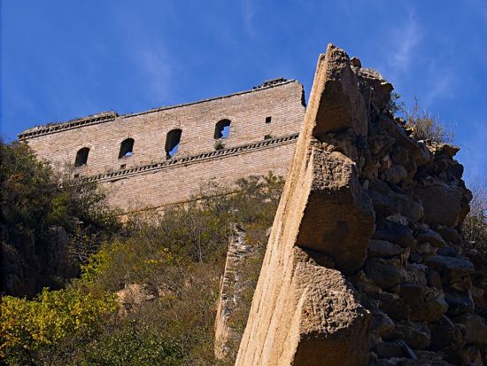 脱定番の北京観光☆未修復の万里の長城「残長城」半日ツアー＜日本語ガイド／ホテル送迎／北京発＞ *1名様より出発保証
