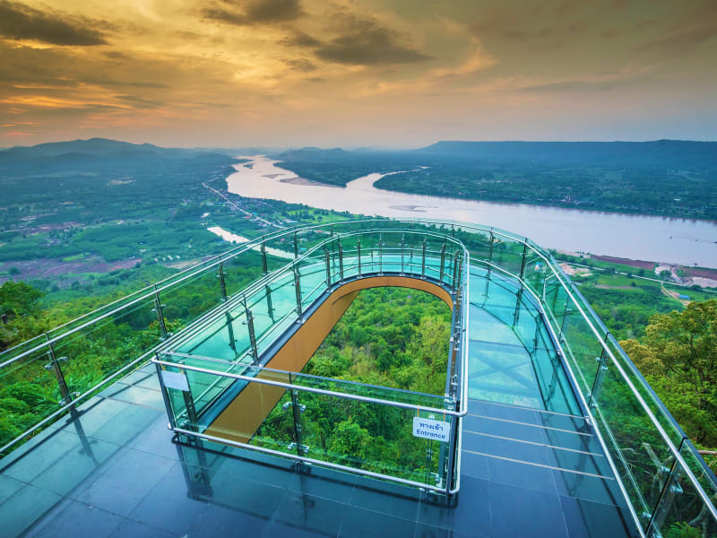 panoramic view of tianmen mountain glass walkway