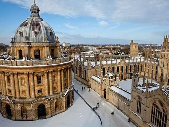 Oxford_Winter_shutterstock_45541726