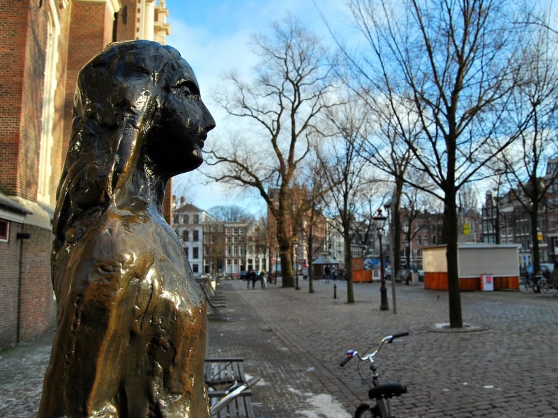 Netherlands_Amsterdam_Anne_Frank_Statue