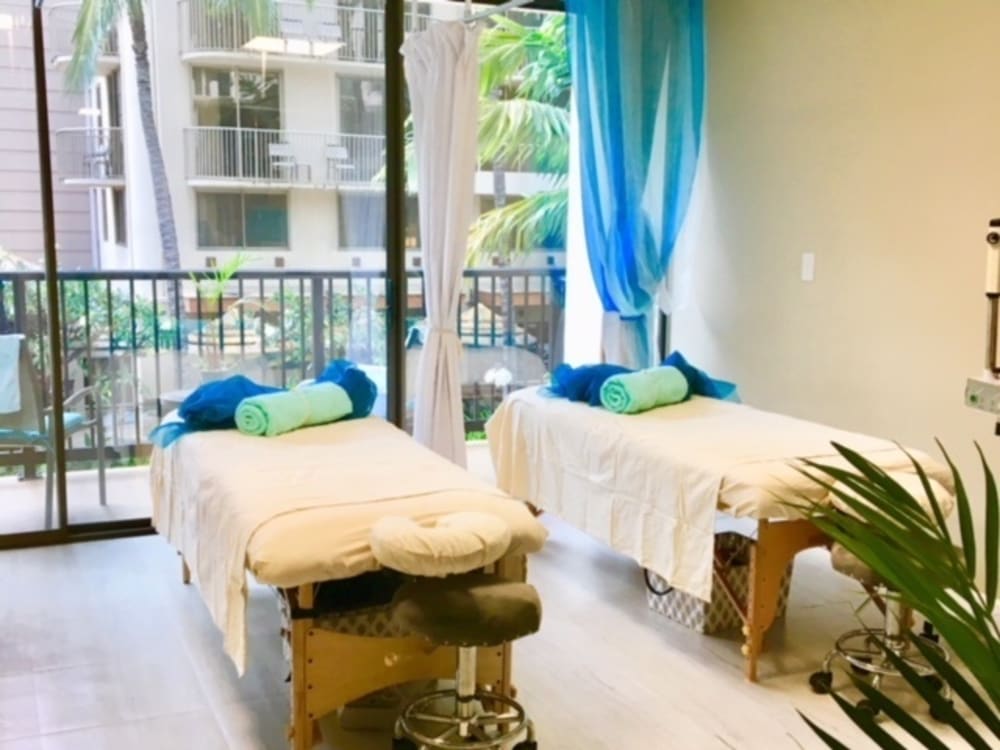 Waikiki Lomi Lomi Massage And Spa Treatments At Aloha Therapy Tours Activities Fun Things To Do