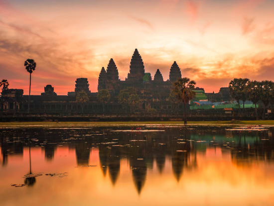 Cambodia_AngkorWat_shutterstock_192943070