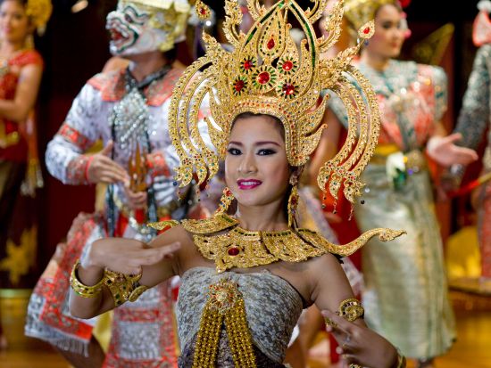 【タイ舞踊ディナーショー】高級ホテル「マンダリン・オリエンタル」が運営する☆川沿いの王宮レストラン「サラリムナーム(Sala Rim Naam)」